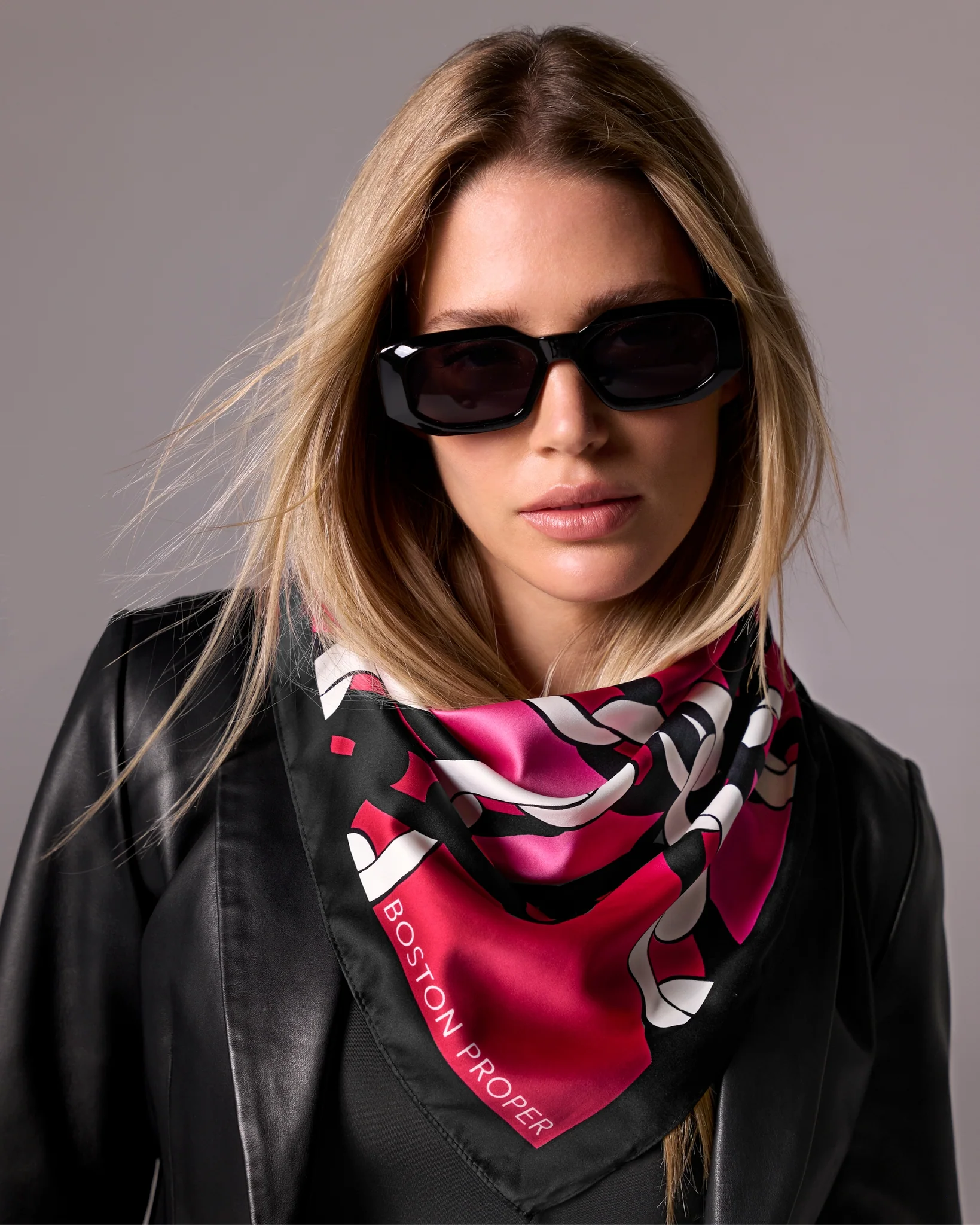 Boston Proper Chain Scarf Pink/Black